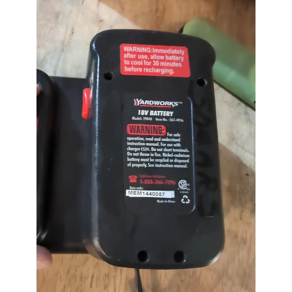 Yardworks‎ 18v Battery And Charger